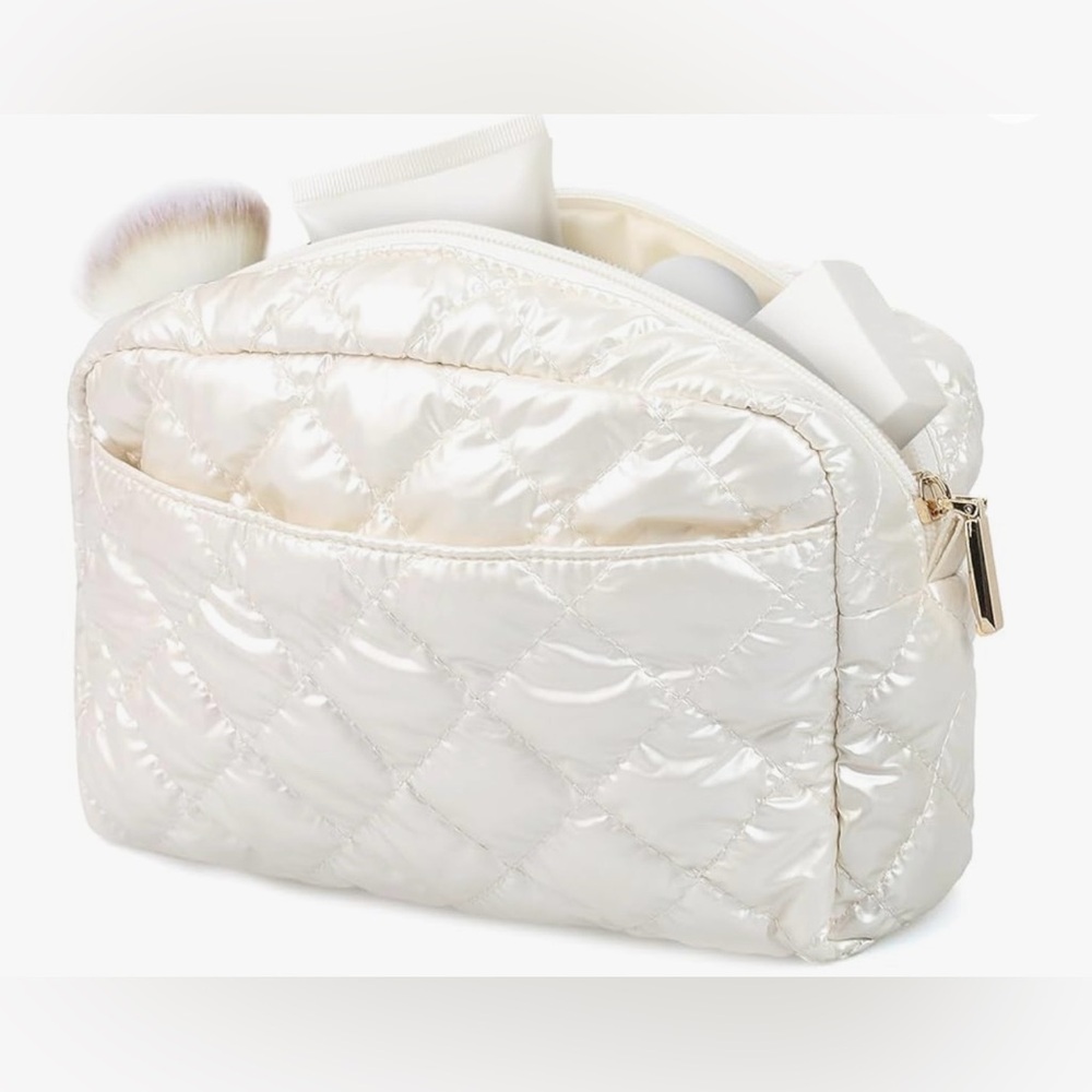 Large Capacity Quilted Cosmetic Bag